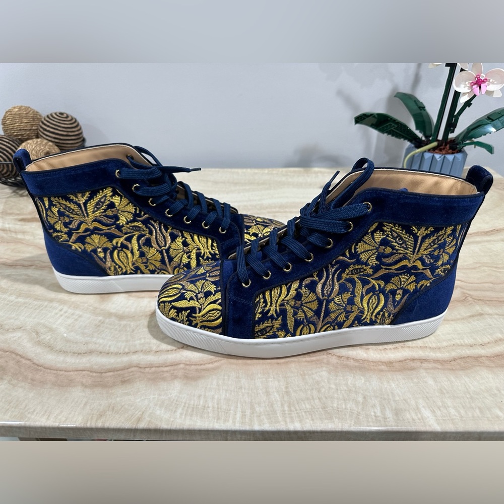 Christian Louboutin MEN'S LOUIS ORLATO VELOUR HIGH-TOP SNEAKERS IN TCHINI/GOLD